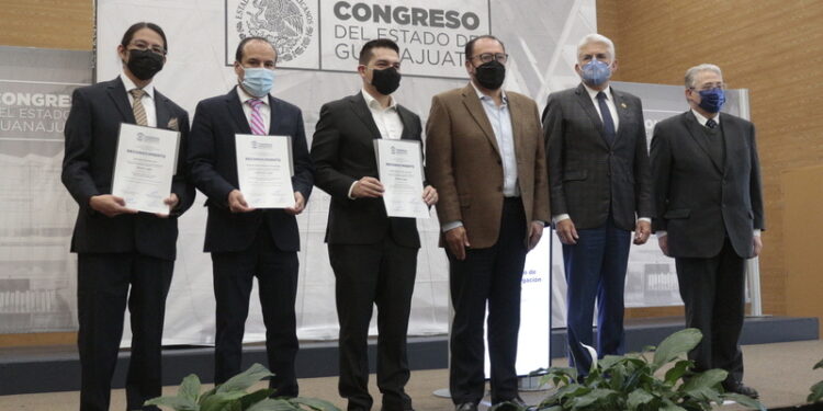 Covid-19 y las leyes: el tema ganador del Concurso de Ensayo de Investigación Legislativa