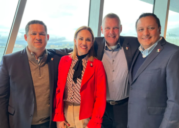 Concluye gobernador gira de trabajo por Islandia