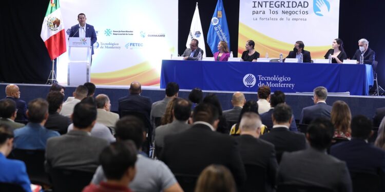Firman Decálogo por la Integridad para los Negocios