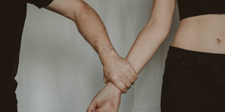 ¿Eres mujer y sufres violencia? Solicita una orden de protección