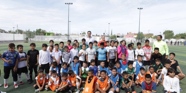 ¿Qué servicios ofrecen los Centros Comunitarios de Fundación León?