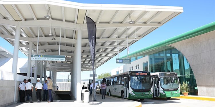 Galardonan a WIWI, empresa que brinda internet gratuito en el SIT