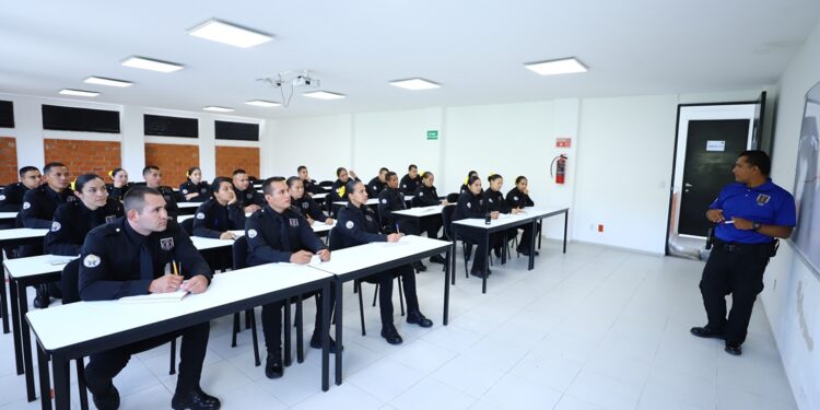 Abren registro para examen de admisión de la Licenciatura en Derecho con enfoque en Seguridad de la AMSPL