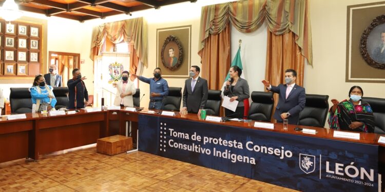 ¿Cómo está integrado el Consejo Consultivo Indígena del Municipio de León?