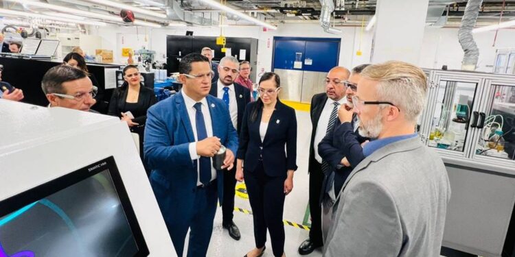 Concretan instalación de la empresa Donaldson Filtration Solutions en León; iniciará operaciones en 2023