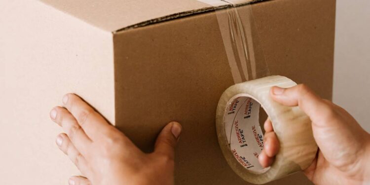 FedEx y Gobierno de Guanajuato firman convenio; microempresarios obtendrán descuentos en envío de productos