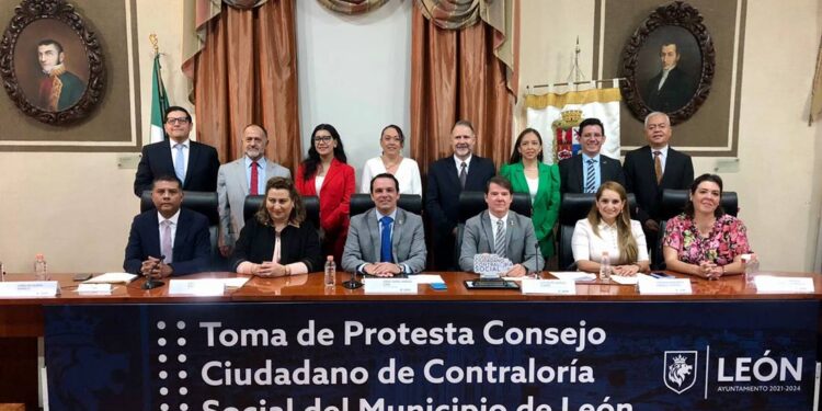 Renuevan Consejo Ciudadano de Contraloría Social de León