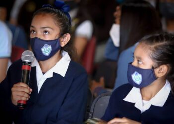 ¿Estudias primaria o secundaria y tienes buenas calificaciones? Envía tu solicitud al programa de Becas de Excelencia León