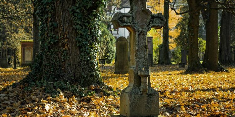 Recomendaciones de protección civil para visitar panteones con motivo del Día de Muertos