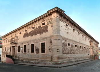 Acuerdan fortalecer actividades en la Alhóndiga de Granaditas