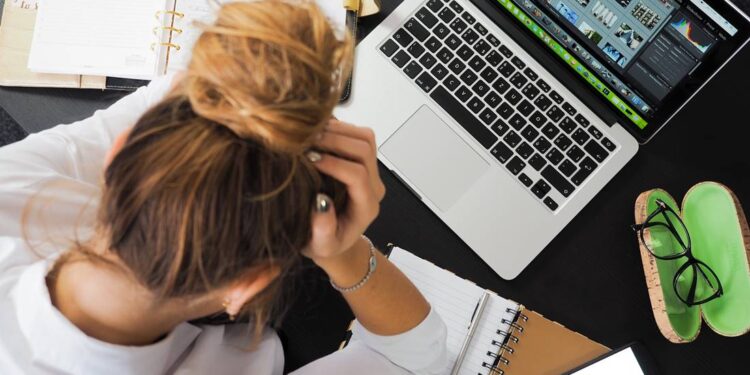 ¿Qué es el ciberacoso y dónde puedes denunciarlo?