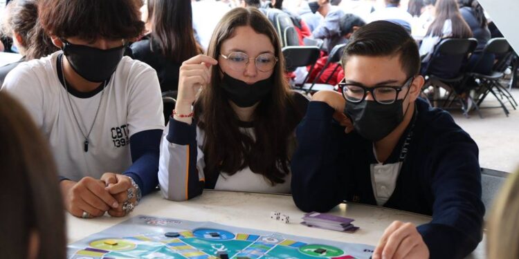 ¡Inscríbete! Lanzan convocatorias de becas para secundaria y nivel superior en Guanajuato