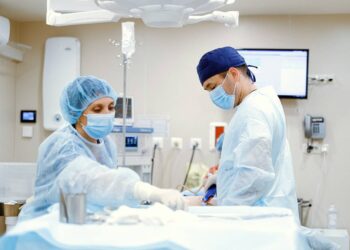 ¿Te harás una cirugía estética o reconstructiva? Revisa la lista de cirujanos certificados