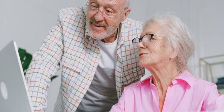 ¿Eres adulto mayor y tienes ideas innovadoras? Acude al Gimnasio de Emprendimiento en San Juan de Dios