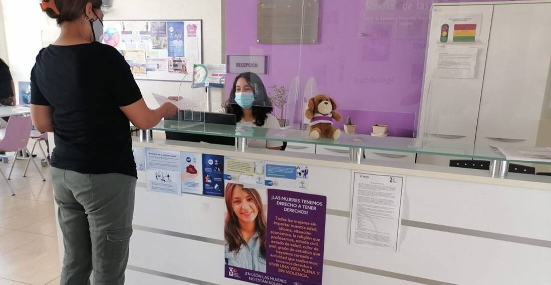 Incrementan solicitudes de atención por violencia contra mujeres en León; ¿dónde denunciar?