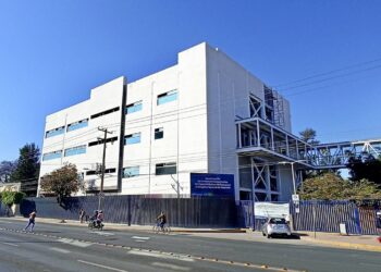 ¿Cuándo concluirá la construcción de la Torre de Especialidades Médicas en Irapuato?