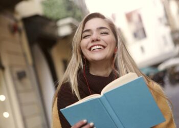 ¿Acabas de salir de la universidad y buscas empleo? Asiste al Enlace Laboral en la UG