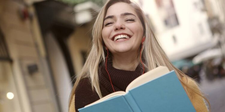 ¿Acabas de salir de la universidad y buscas empleo? Asiste al Enlace Laboral en la UG