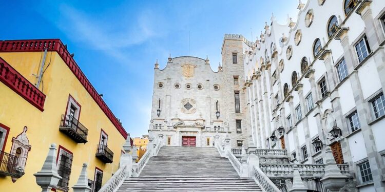 Estas son las fechas clave del proceso de renovación de la rectoría de la UG