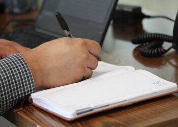 ¿Harto de trámites engorrosos? Participa en la convocatoria para mejorar los procesos burocráticos