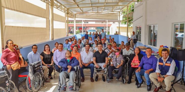 ¿Qué servicios brinda el Centro de Rehabilitación Integral en Apaseo el Grande?