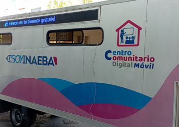 Unidad Móvil del INAEBA brinda asesorías en el Festival de Verano de León