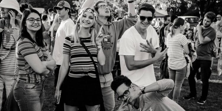 ¿Cuáles son las actividades por el Mes de las Juventudes en León?