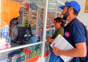 ¡No te dejes sorprender! Así puedes identificar a trabajadores oficiales de COFEPRIS