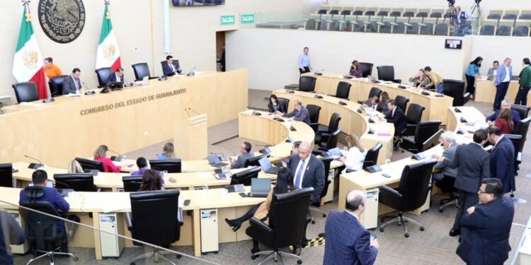 ¿En qué consisten las modificaciones hechas al Código Penal de Guanajuato en materia de feminicidios?