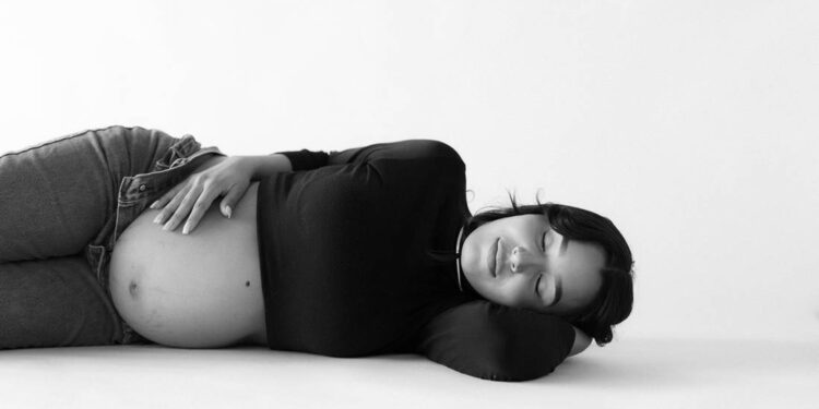 ¿Quieres seguir estudiando pero estás embarazada o eres mamá joven? Checa esta beca de JuventudEsGTO