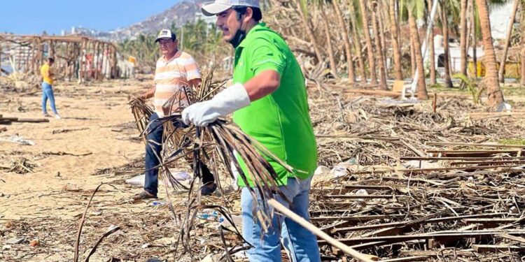 Abren en Celaya centros de acopio para afectados por el huracán Otis en Guerrero