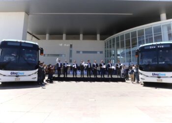 Presentan en León nuevos autobuses eléctricos de transporte foráneo de pasajeros