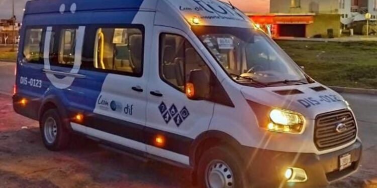 Infractores viales de León conmutan multas por servicio comunitario