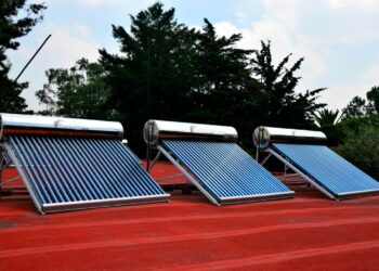 ¿En qué consiste el proyecto de calentadores solares del Gobierno de León?