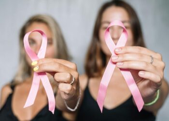 ¡Cuida tu salud! Inscríbete a los talleres gratuitos de autoexploración de mamas en León