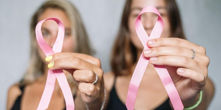 ¡Cuida tu salud! Inscríbete a los talleres gratuitos de autoexploración de mamas en León