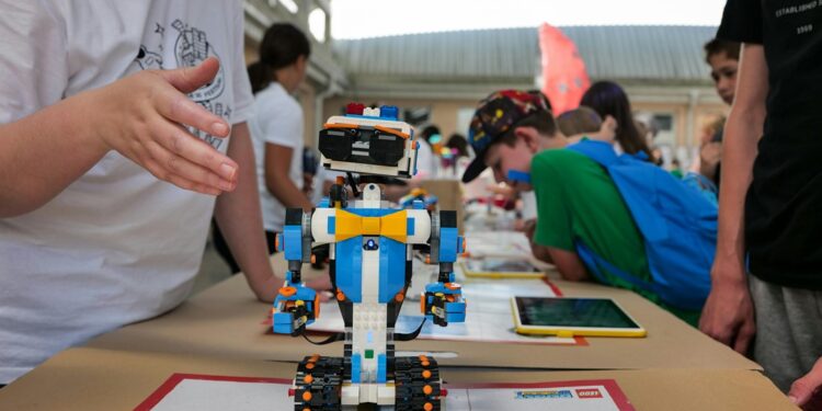 Estos son los cursos que se ofrecen en la Plaza de la Ciudadanía «Práxedis Guerrero», en León