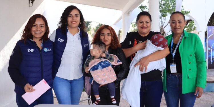 ¿En qué consiste el programa Cuidadores Primarios del DIF León y qué apoyos otorga?