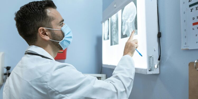 ¿Qué servicios de salud se brindan en el CAISES Salamanca?
