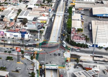 ¿En qué consistió la obra del Paso Inferior Vehicular en Celaya?