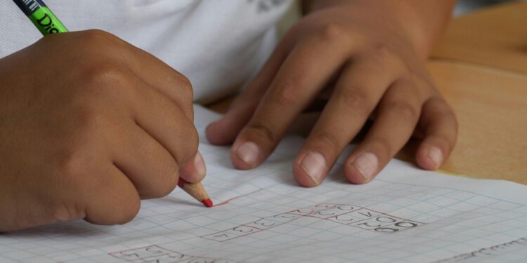 ¡Inscríbete! Abren convocatoria para la Beca Educativa León 2025