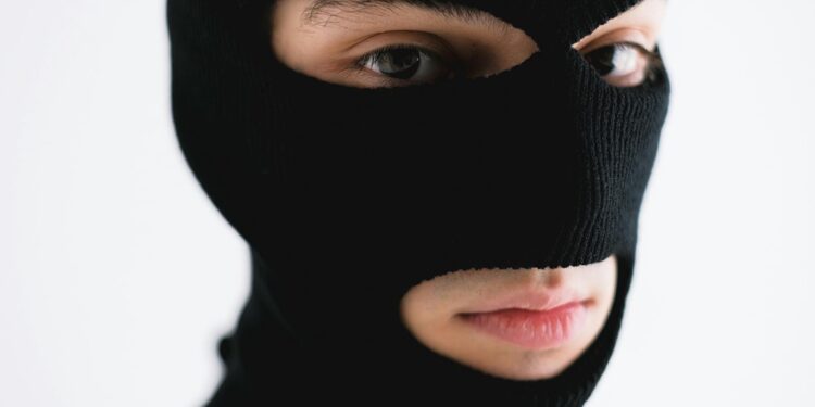 ¡No te dejes sorprender! Advierten sobre falsos verificadores sanitarios en León