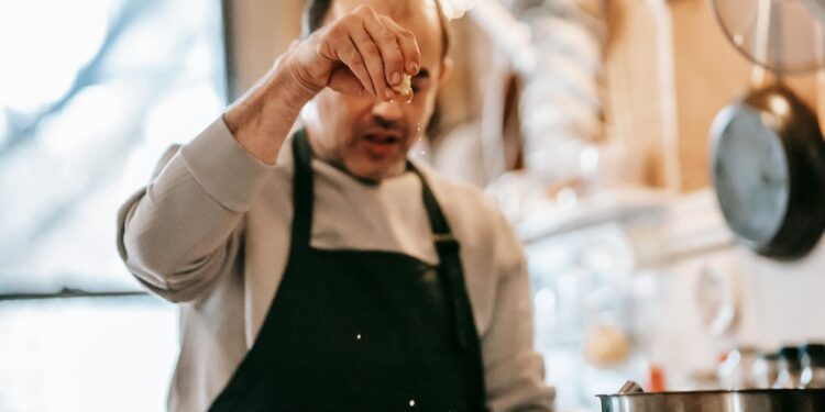 Lanza UTL Licenciatura en Gastronomía para mayores de 50 años