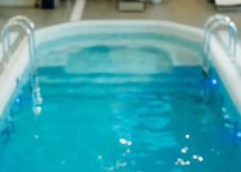 ¿Eres persona con discapacidad? Conoce los servicios de hidroterapia del Centro de Rehabilitación de Guanajuato