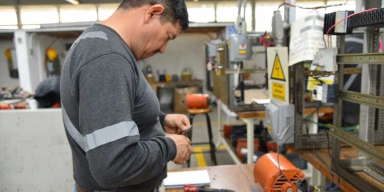 ¿Eres migrante y retornas a Guanajuato? Estas son las opciones de empleo y capacitación del Gobierno estatal