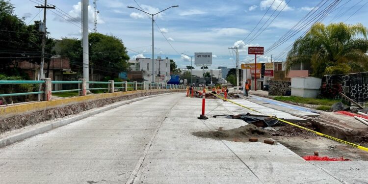 Supervisan avance del Bulevar Villas de Irapuato; ¿cómo beneficiará esta obra a la ciudad?