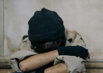 ¿Qué recomienda la Procuraduría de Protección a Niños de León sobre menores pidiendo dinero en cruceros?