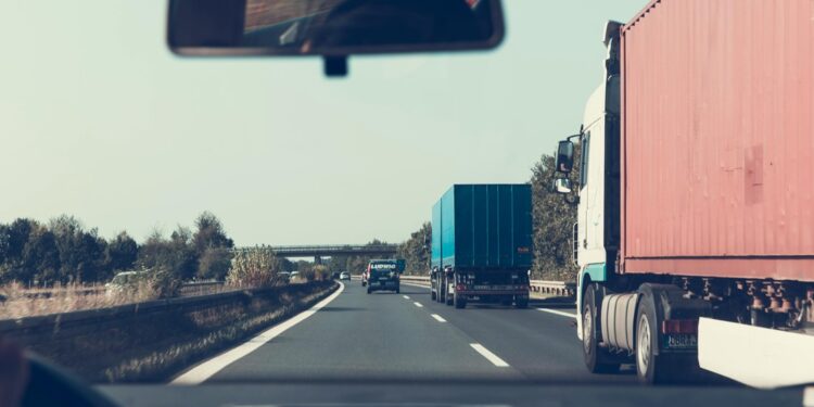 Transportistas anuncian nuevo bloqueo nacional en carreteras; esta es la fecha