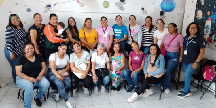 Tiendas Oxxo de León se suman a la red de Espacios Seguros para mujeres