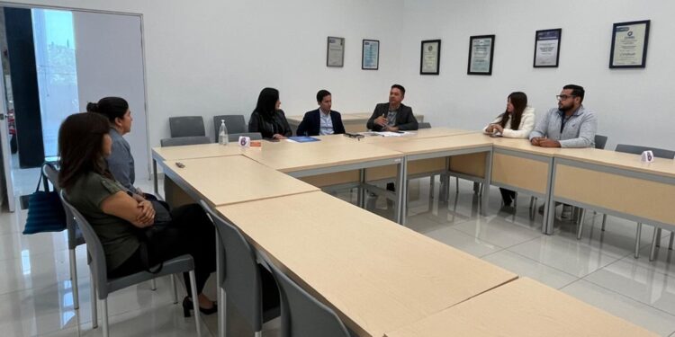 ¿No has comprado tus regalos? En Celaya realizan Feria de Navidad Regalos de Esperanza 2025